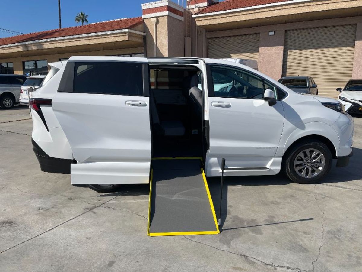 White Toyota Sienna with Side Entry Manual In Floor ramp