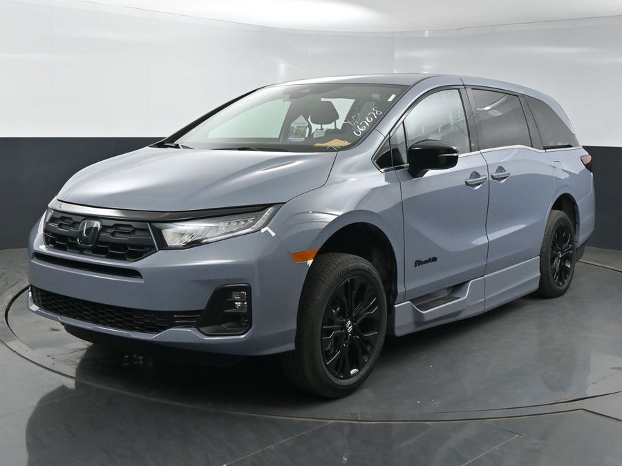 New 2025 Honda Odyssey Sport - BraunAbility Side Entry Entry In Floor Automatic Ramp