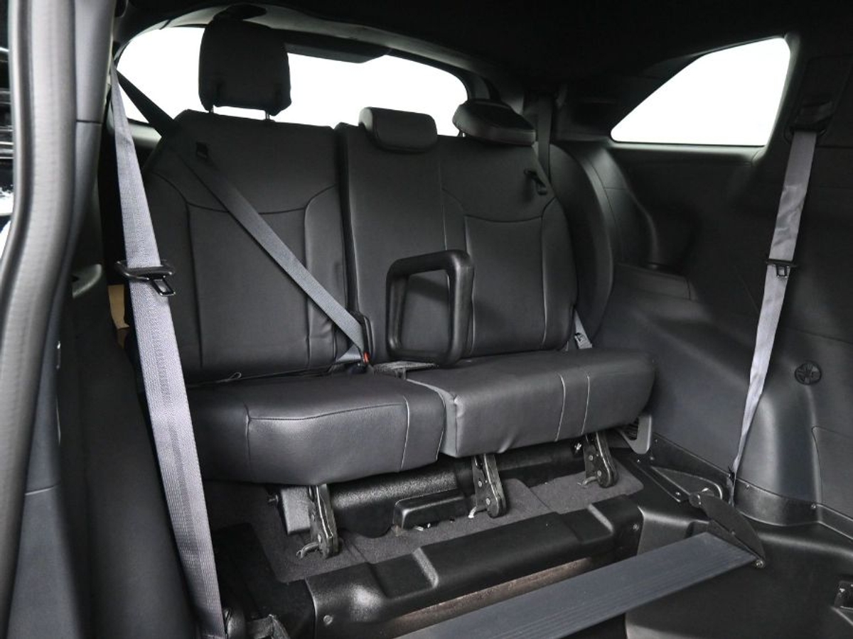 Black Toyota Sienna image number 9