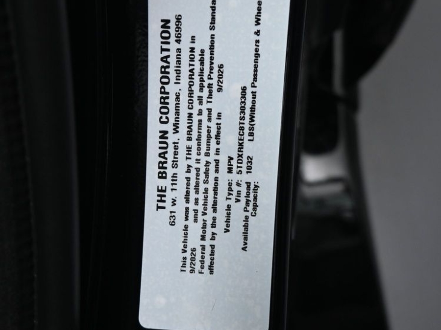 New 2026 Toyota Sienna Hybrid XSE Sport - BraunAbility Side Entry Fold Out Automatic Ramp