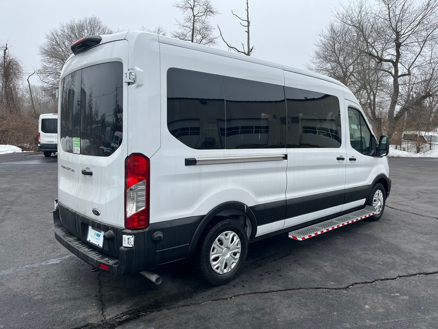 White Ford T350 image number 4