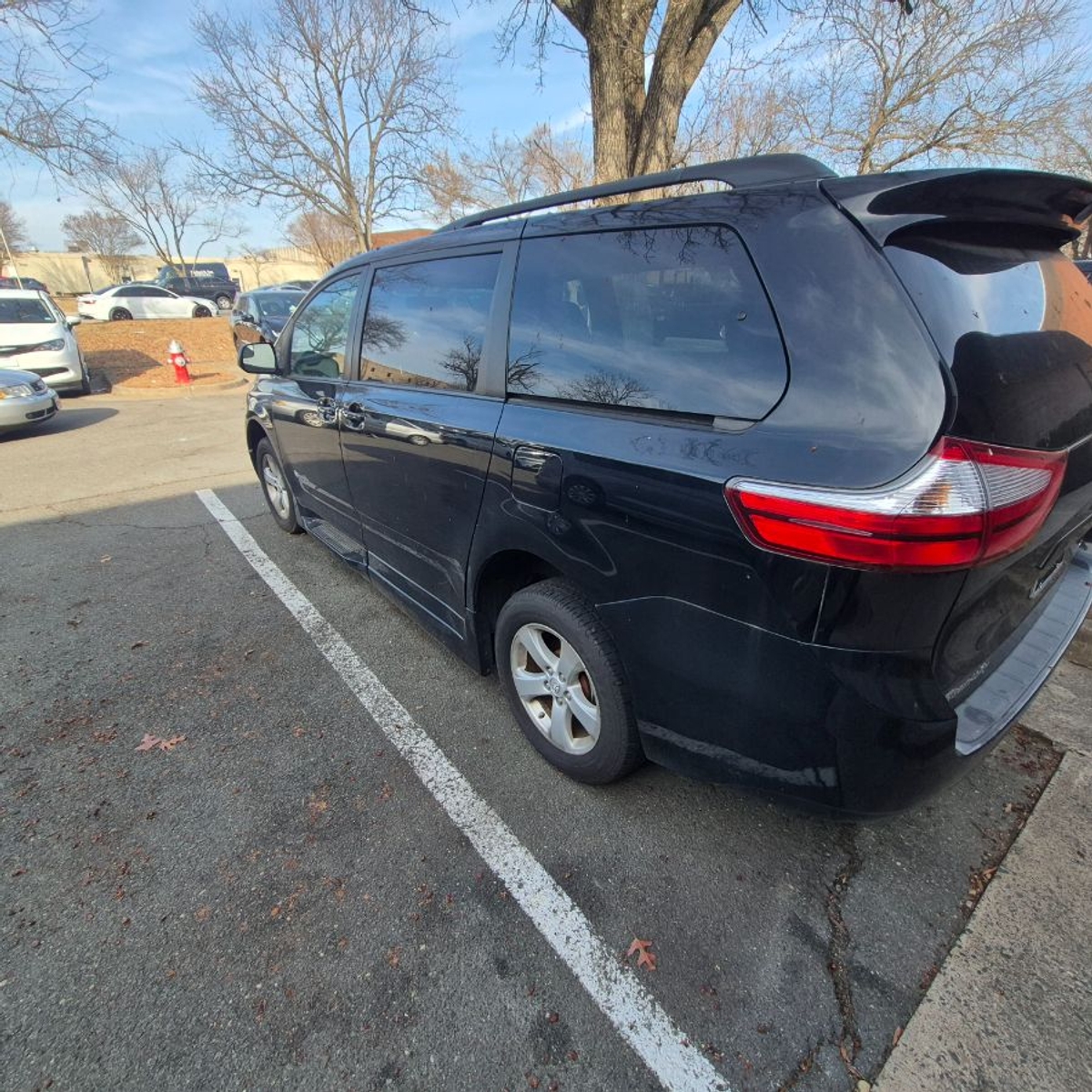 2015 TOYOTA SIENNA - Image 6