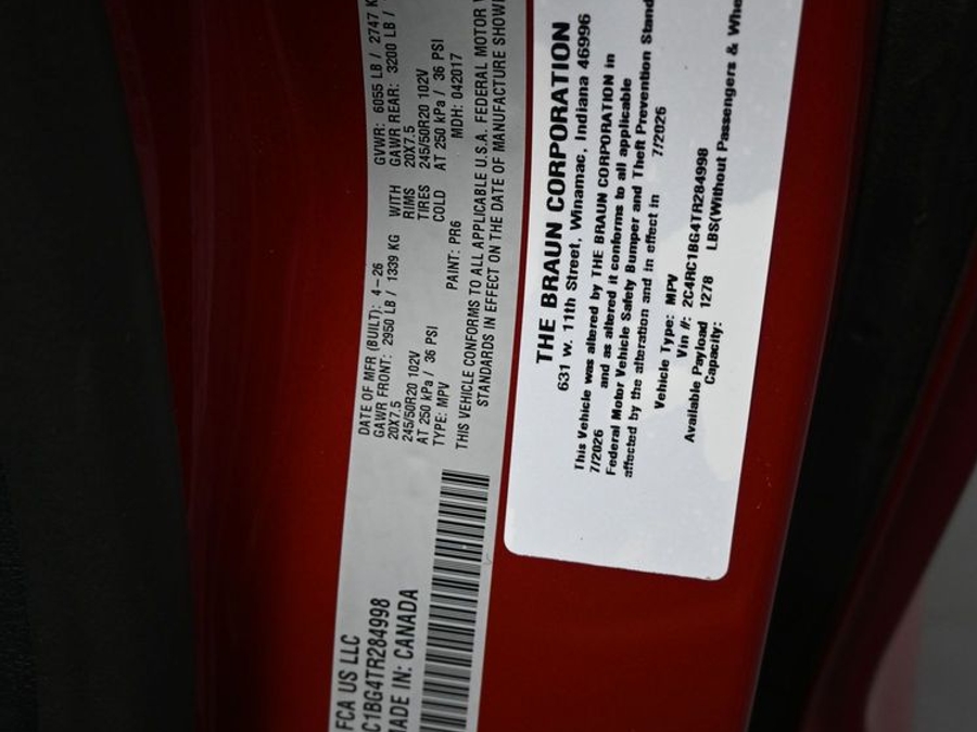 New 2026 Chrysler Pacifica Select Sport - BraunAbility Side Entry In Floor Automatic Ramp