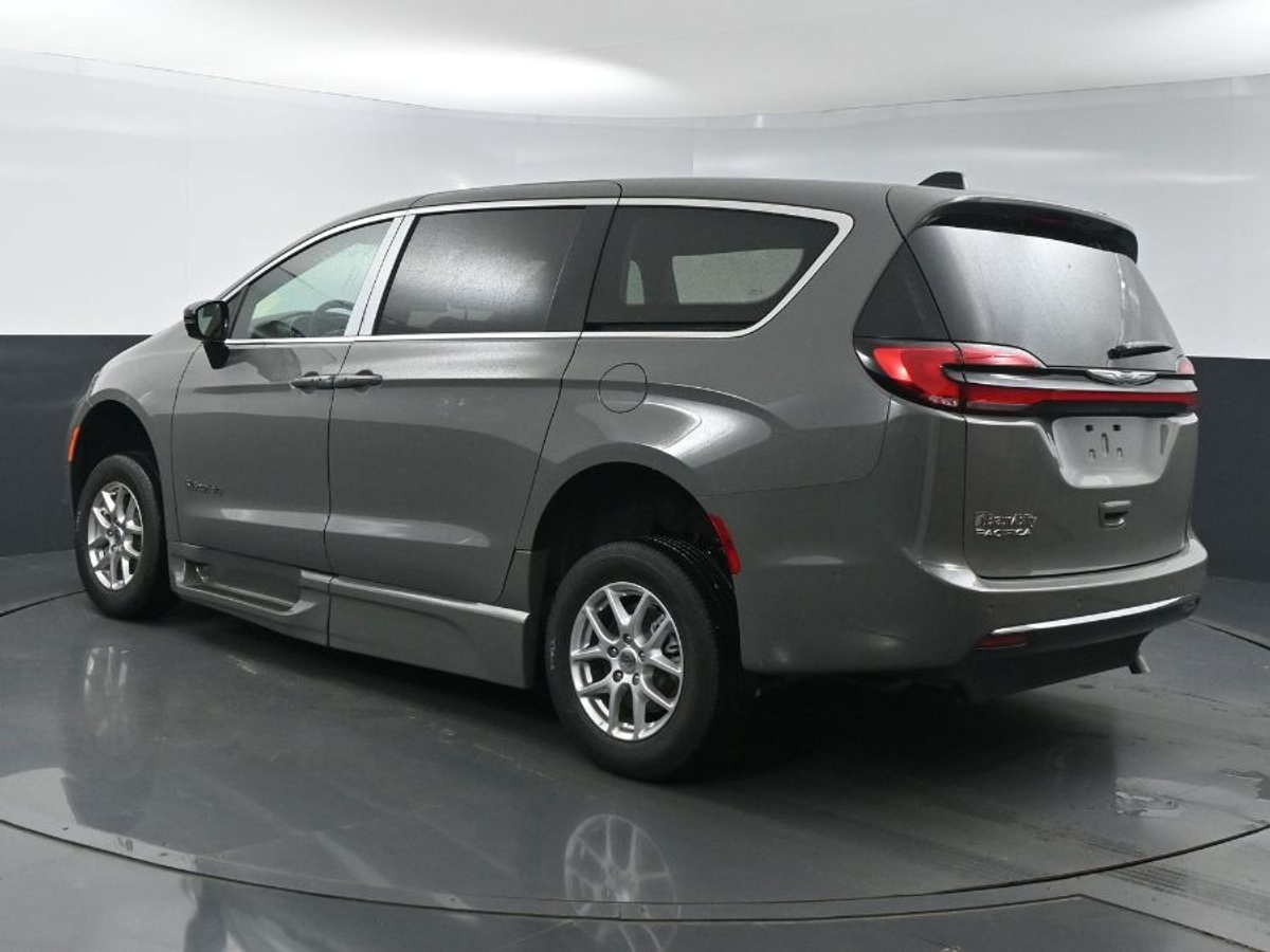 2025 CHRYSLER PACIFICA - Image 6