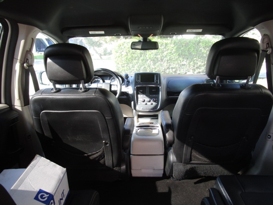 Used 2019 Dodge Grand Caravan SXT - OTH Rear Entry Entry Fold Out Manual Ramp