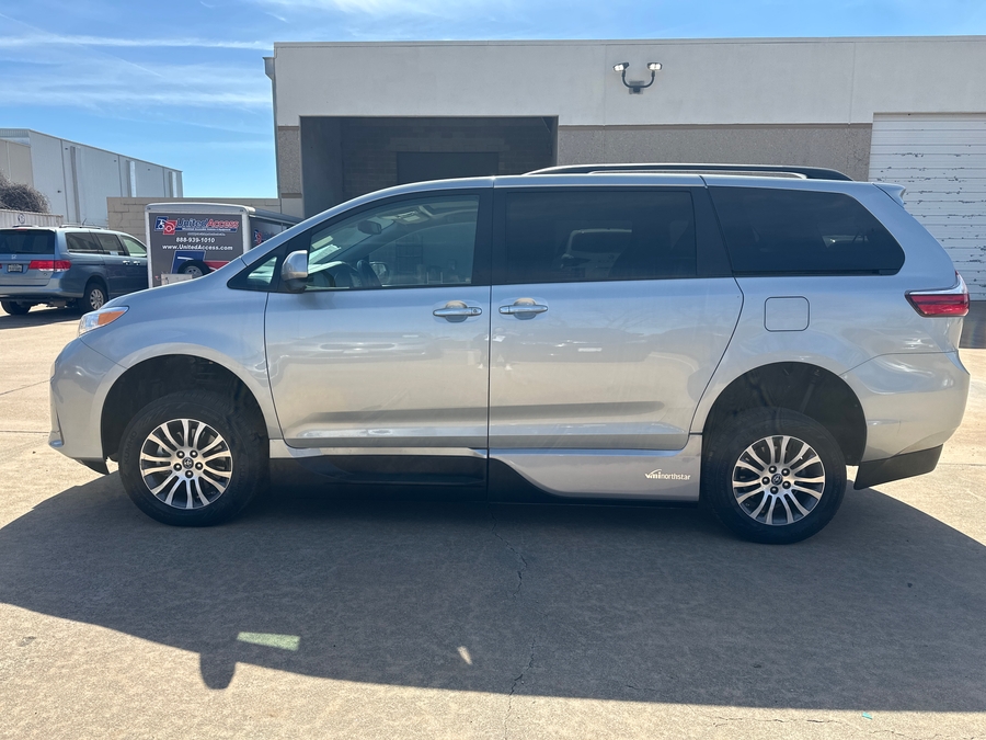 Used 2019 Toyota Sienna XLE - VMI Side Entry Entry In Floor Automatic Ramp