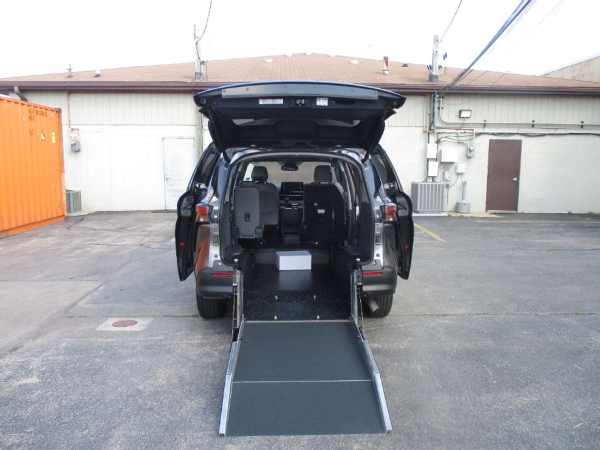 2024 TOYOTA SIENNA - Image 13