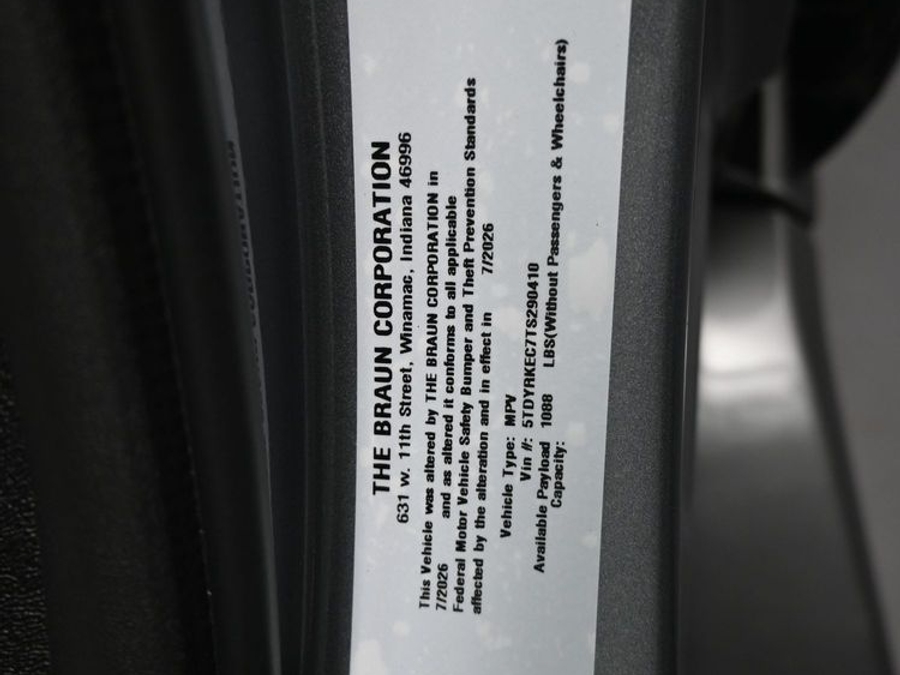 New 2026 Toyota Sienna Hybrid XLE Add - BraunAbility Side Entry Fold Out Automatic Ramp