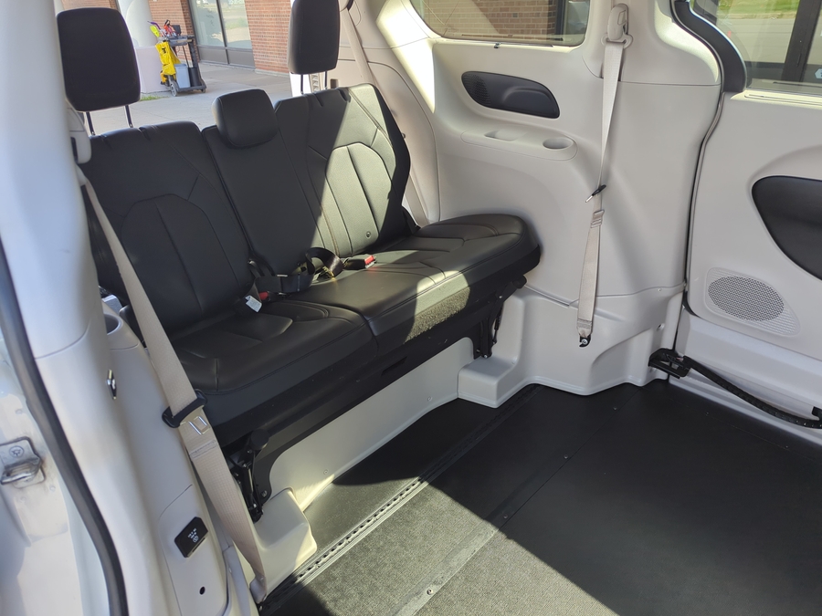 Used 2020 Chrysler Pacifica Touring L Plus - BraunAbility Side Entry In Floor Automatic Ramp
