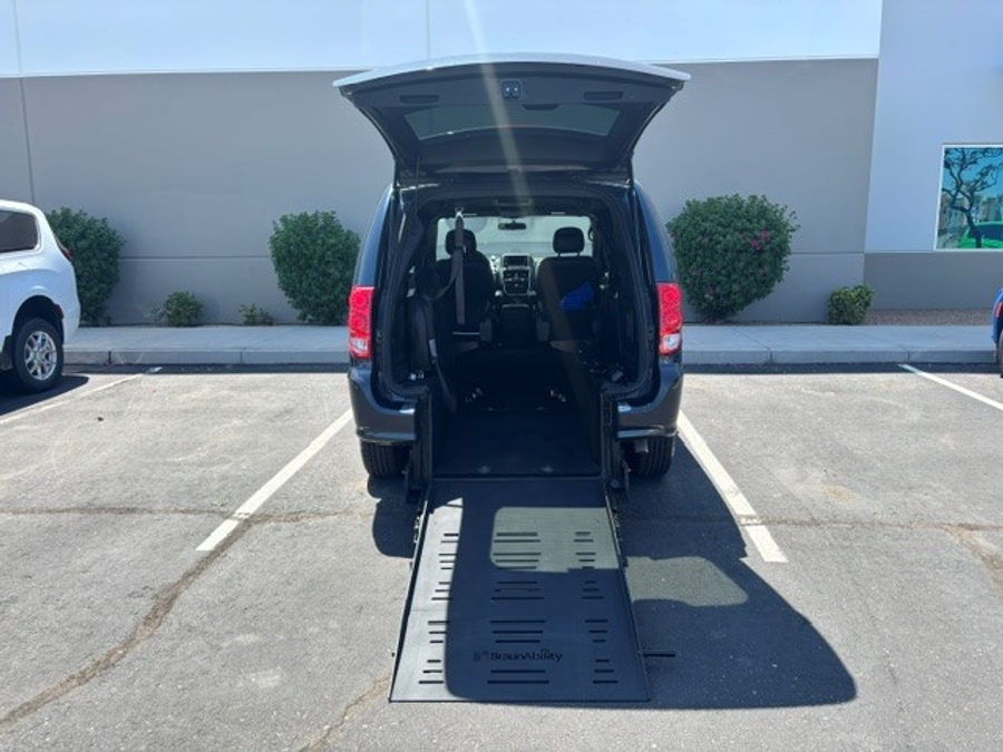 Used 2014 Dodge Grand Caravan R/T - BraunAbility Rear Entry Fold Out Manual Ramp