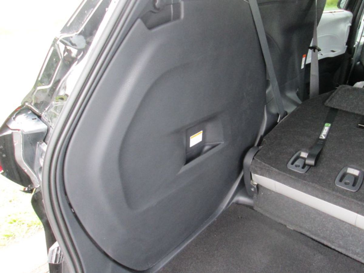 Black Toyota Sienna image number 21