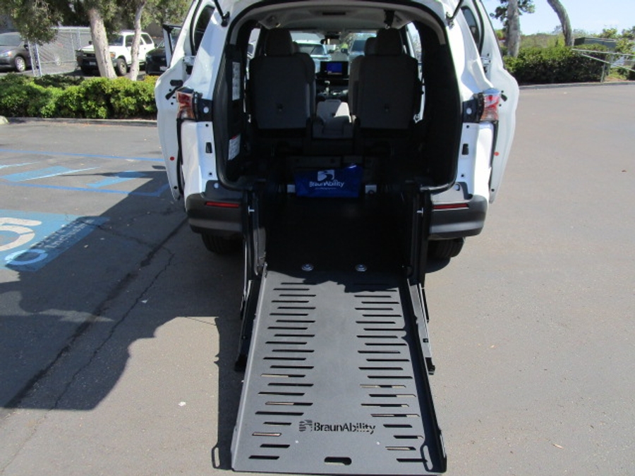 New 2025 Toyota Sienna Hybrid LE - BraunAbility Commercial Rear Entry Entry Fold Out Manual Ramp