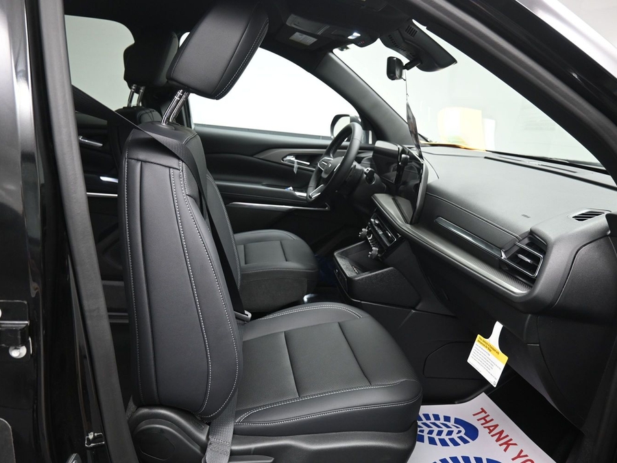 New 2026 Chevrolet Traverse 1LT Midnight - BraunAbility Side Entry In Floor Automatic Ramp