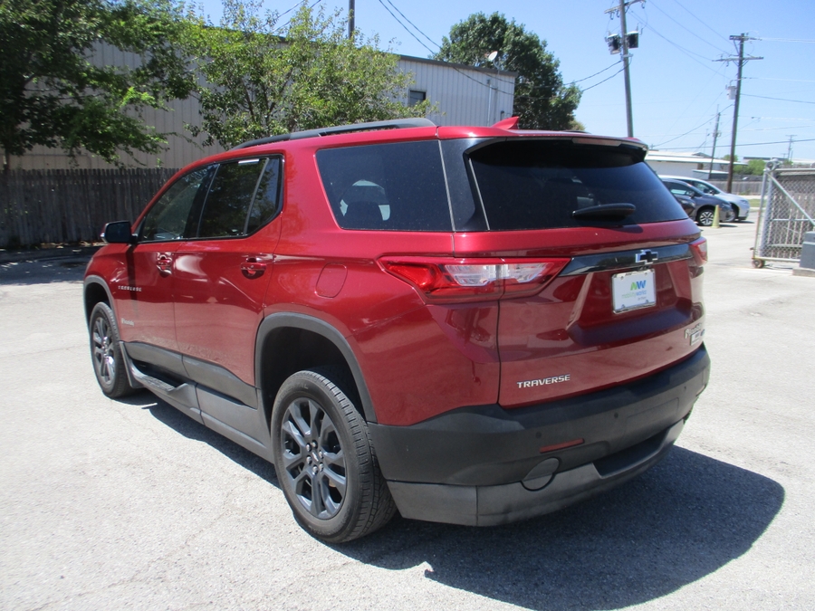 Red Chevrolet Traverse image number 8