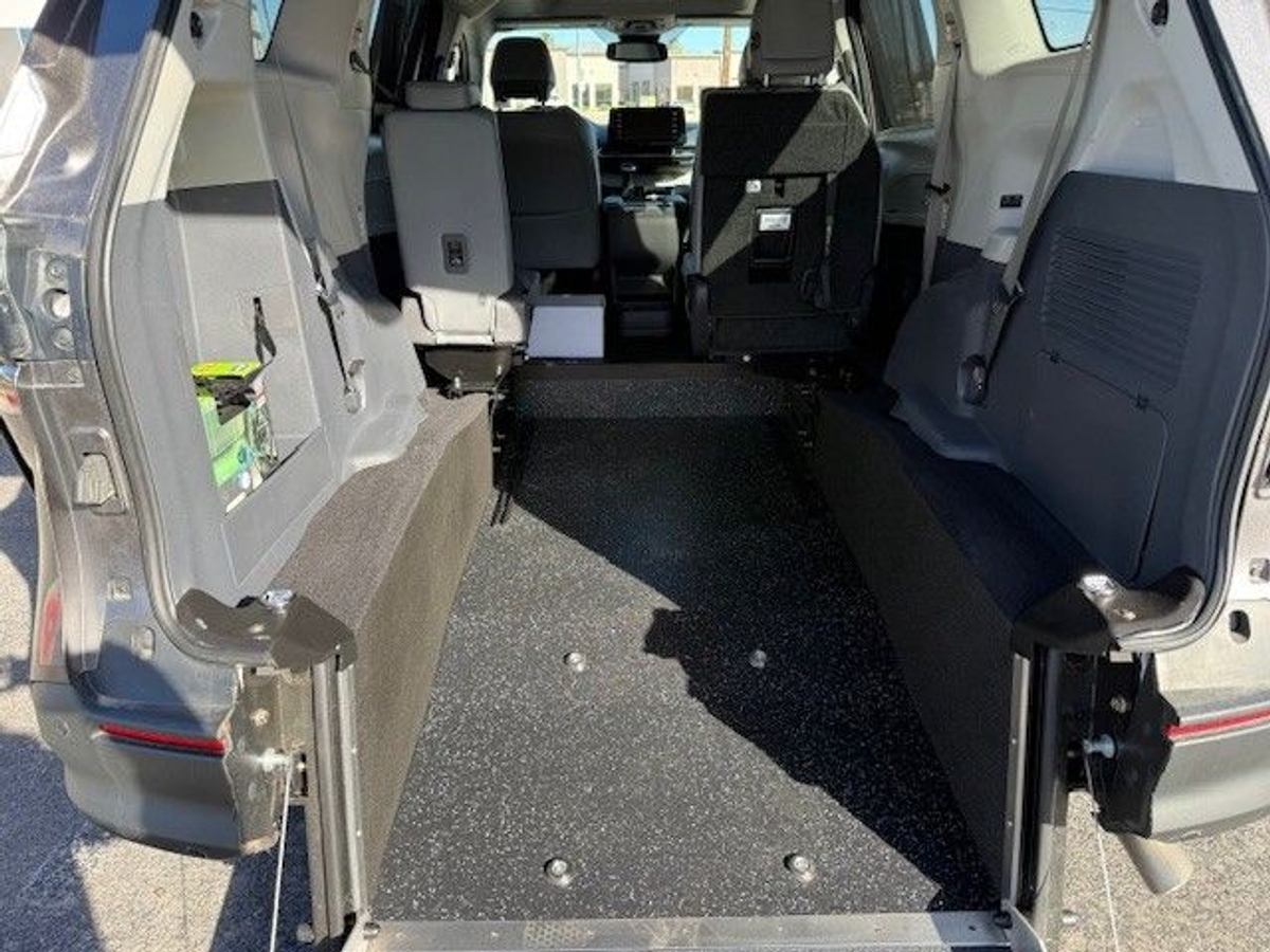 2024 TOYOTA SIENNA - Image 26