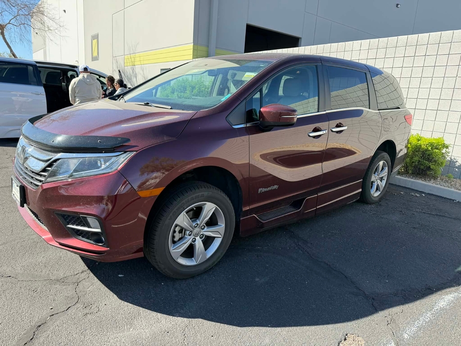 Used 2019 Honda Odyssey EX-L - BraunAbility Side Entry Entry In Floor Automatic Ramp