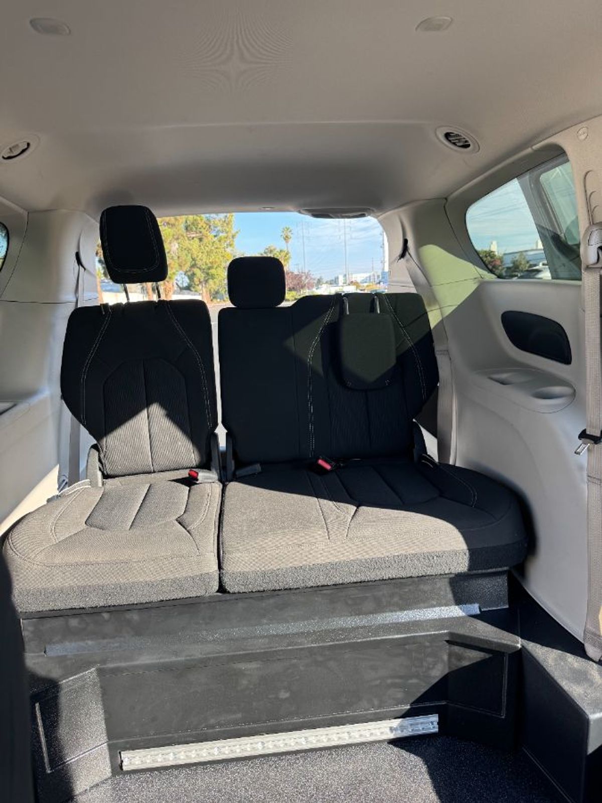 2023 CHRYSLER VOYAGER - Image 19