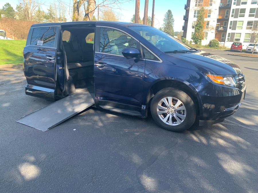 Used 2015 Honda Odyssey EX-L - VMI Side Entry Entry In Floor Automatic Ramp
