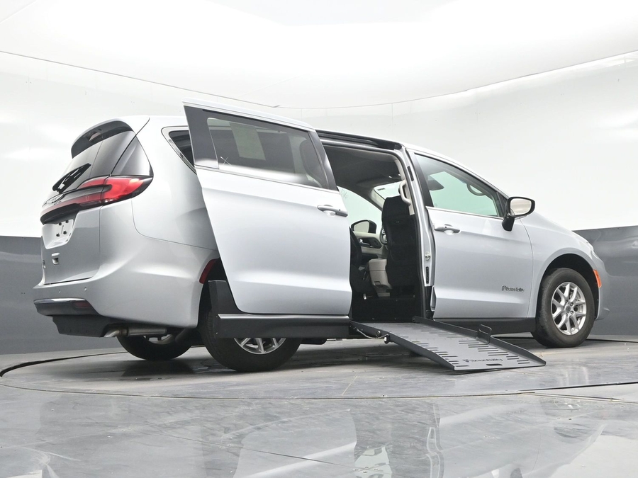 Used 2024 Chrysler Pacifica Touring L - BraunAbility Side Entry Fold Out Manual Ramp