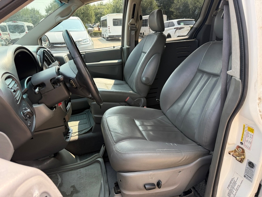 2007 Chrysler Town & Country Touring - Photo 10