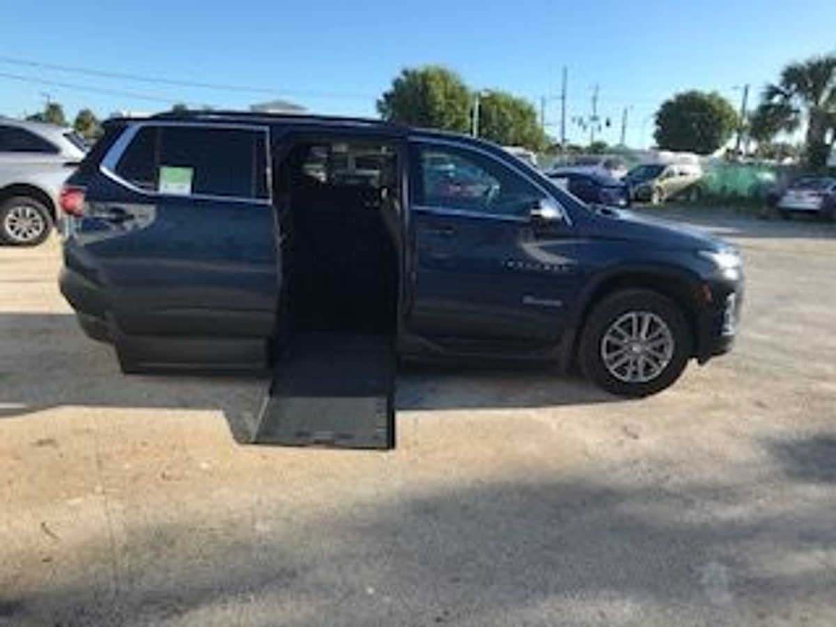 2023 CHEVROLET TRAVERSE - Image 8