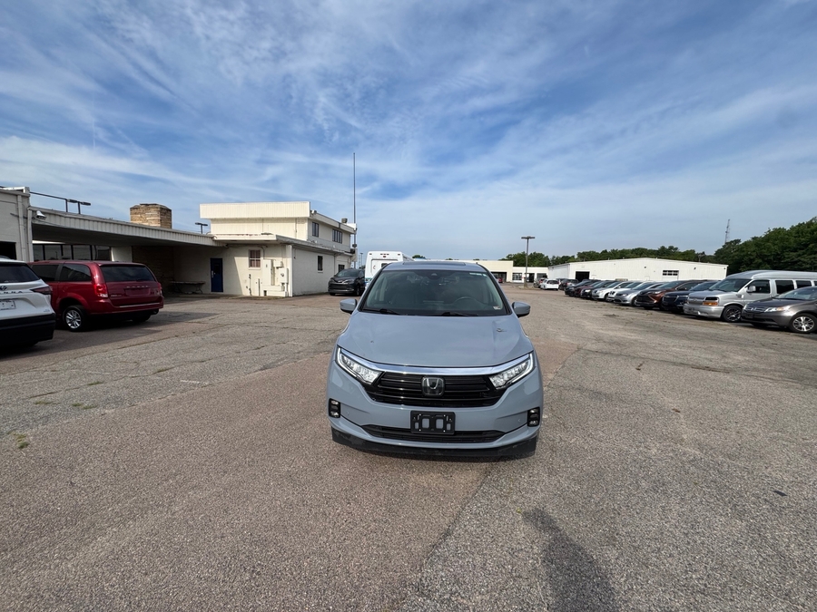 Grey Honda Odyssey image number 4