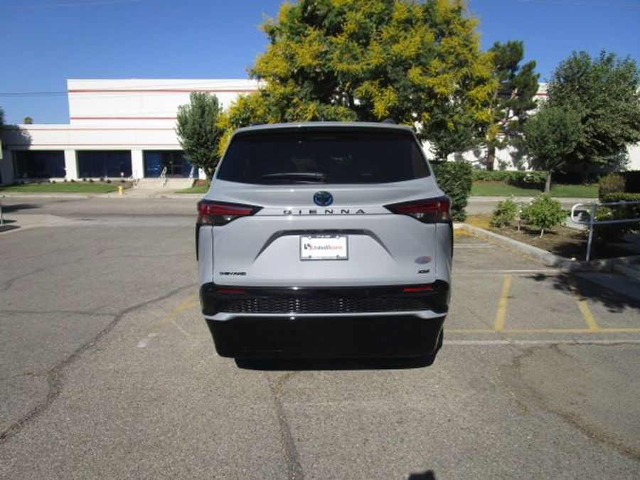 New 2025 Toyota Sienna Hybrid XSE Sport - VMI Side Entry Entry In Floor Automatic Ramp