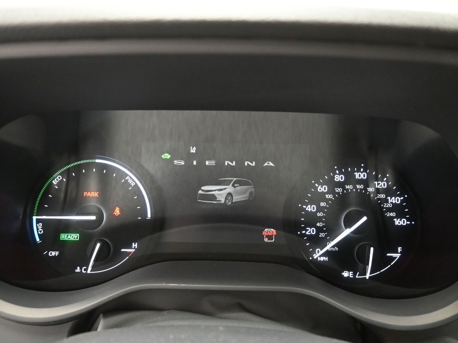 New 2025 Toyota Sienna Hybrid XLE Base - BraunAbility Side Entry Entry Fold Out Automatic Ramp