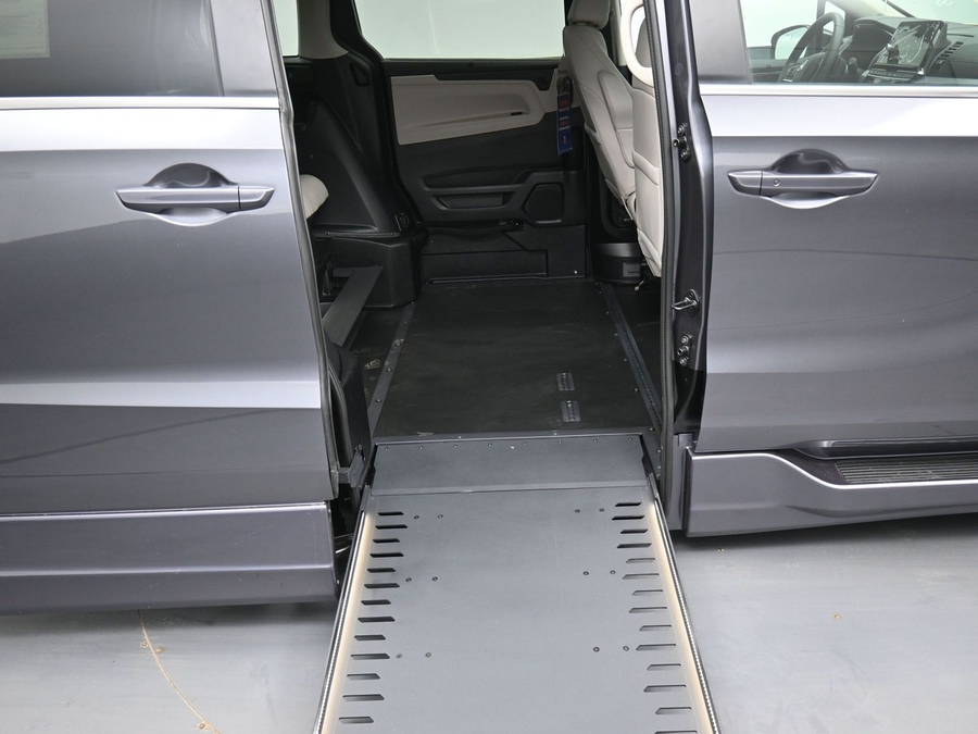 New 2026 Honda Odyssey EX-L - BraunAbility Side Entry Entry In Floor Automatic Ramp