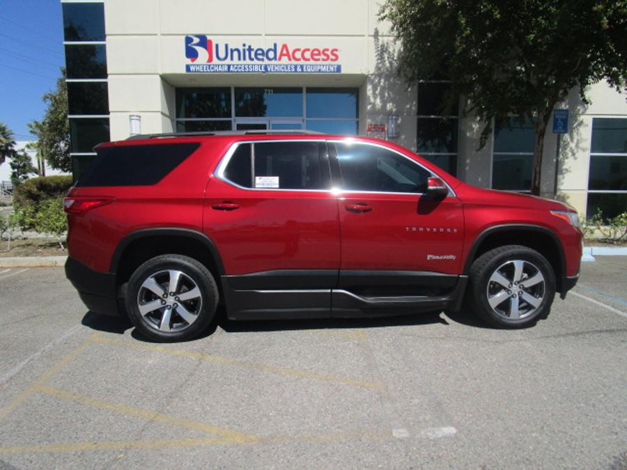 Used 2021 Chevrolet Traverse 3LT - BraunAbility Side Entry In Floor Automatic Ramp