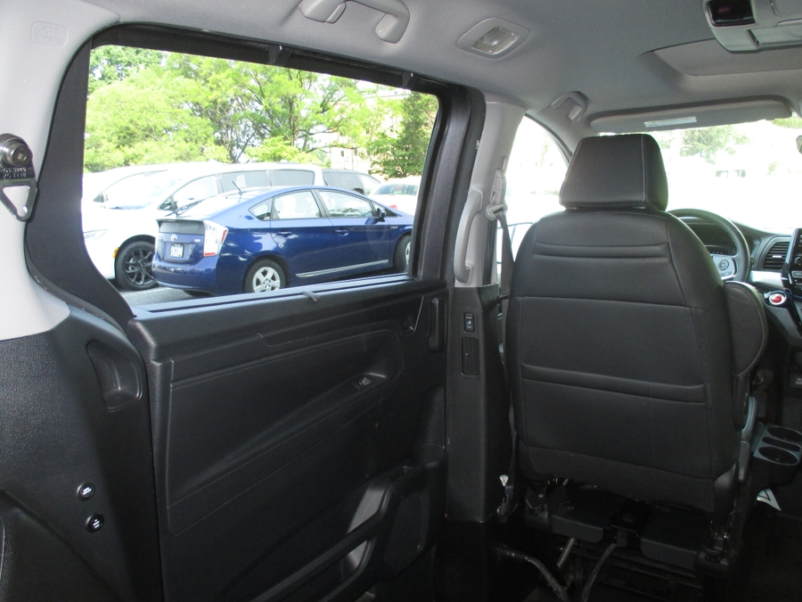 2022 Honda Odyssey Touring - Photo 17