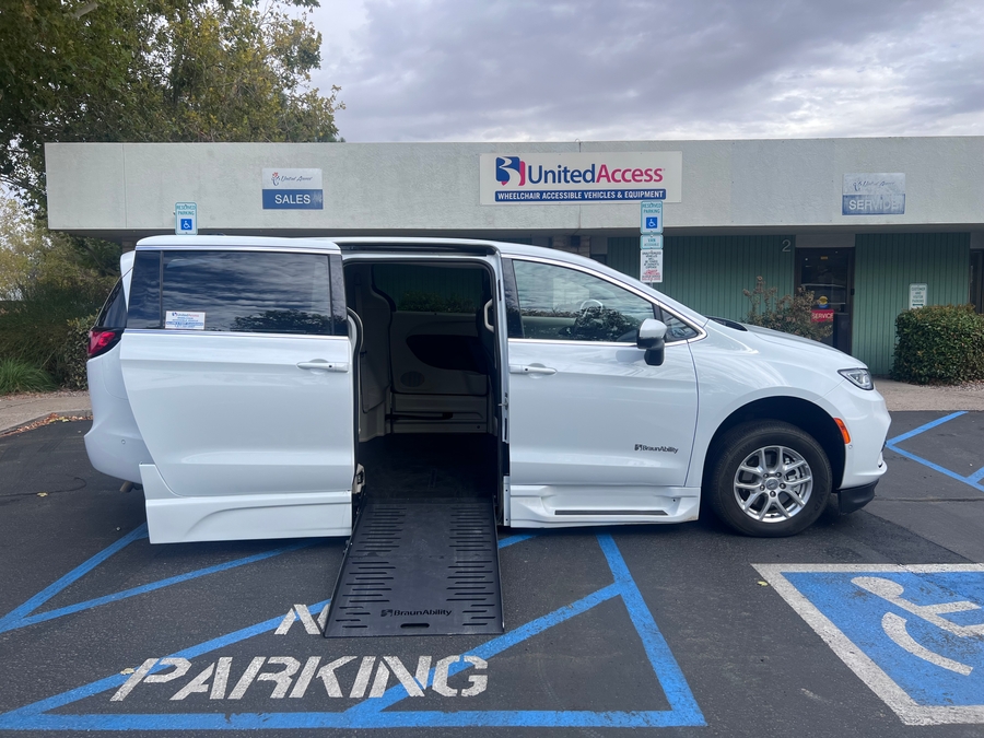 Used 2023 Chrysler Pacifica Touring L - BraunAbility Side Entry Fold Out Automatic Ramp