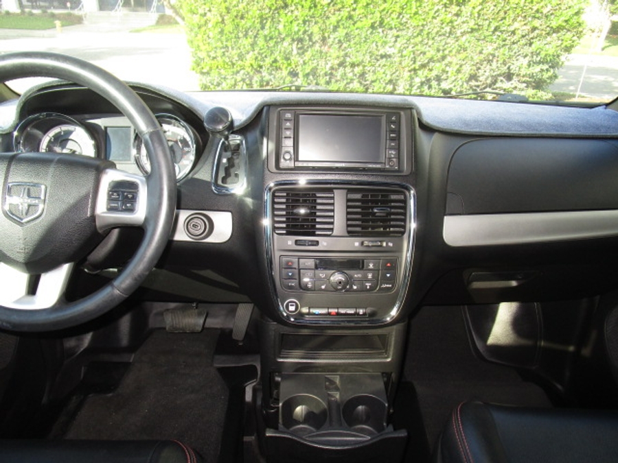 Used 2012 Dodge Grand Caravan RT - BraunAbility Side Entry Entry Fold Out Automatic Ramp