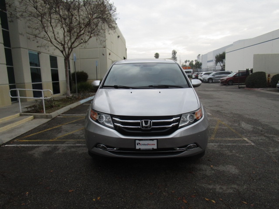 Used 2015 Honda Odyssey Touring Elite - VMI Side Entry Entry In Floor Automatic Ramp