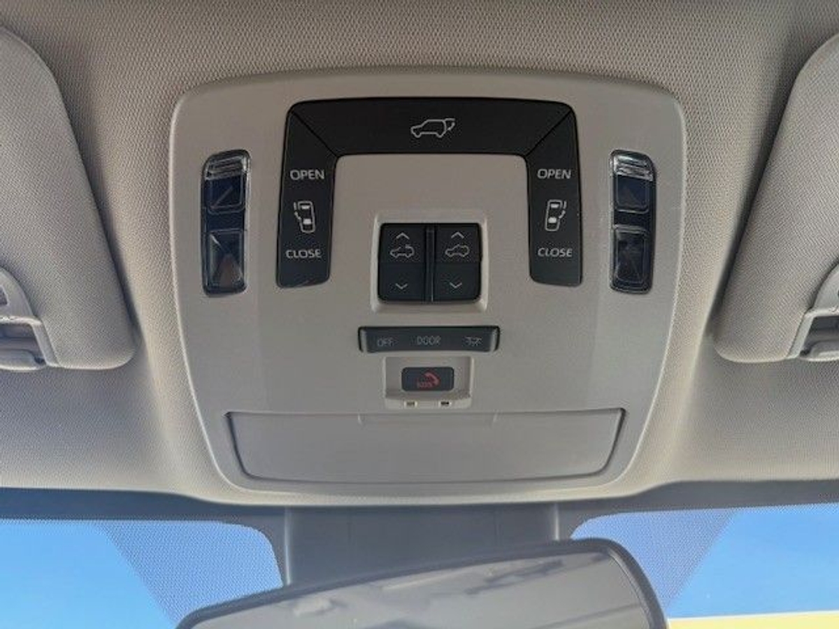 2024 TOYOTA SIENNA - Image 5