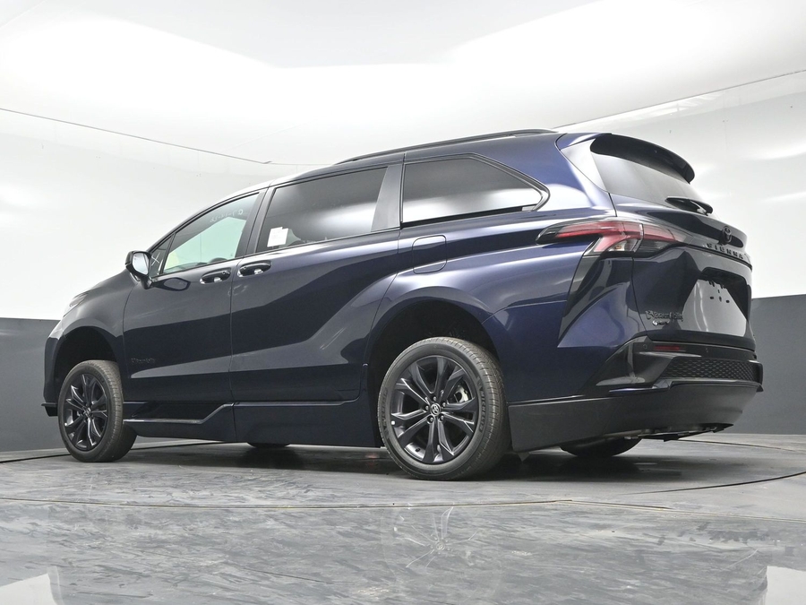New 2026 Toyota Sienna Hybrid XSE Sport - BraunAbility Side Entry In Floor Automatic Ramp