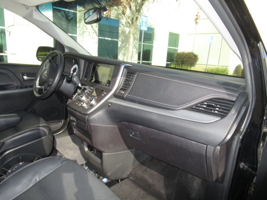 Used 2015 Toyota Sienna SE - VMI Side Entry Entry In Floor Automatic Ramp