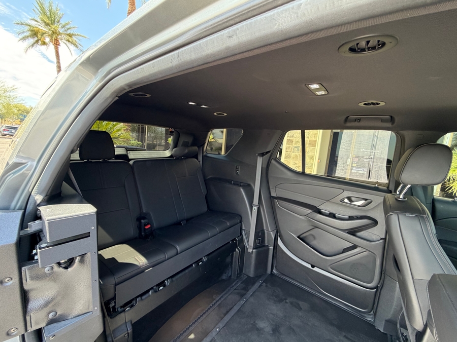 Used 2023 Chevrolet Traverse 2LT - BraunAbility Side Entry In Floor Automatic Ramp