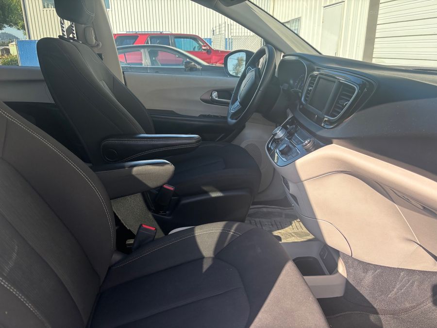 Used 2022 Chrysler Voyager LX - ATS Rear Entry Entry Fold Out Manual Ramp