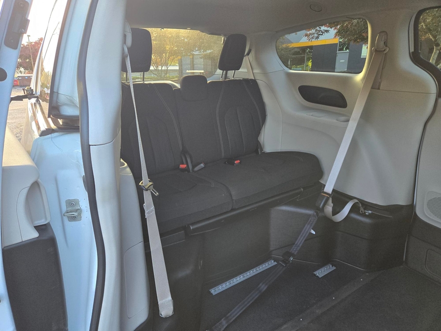 Used 2022 Chrysler Voyager LX - VMI Side Entry Fold Out Automatic Ramp