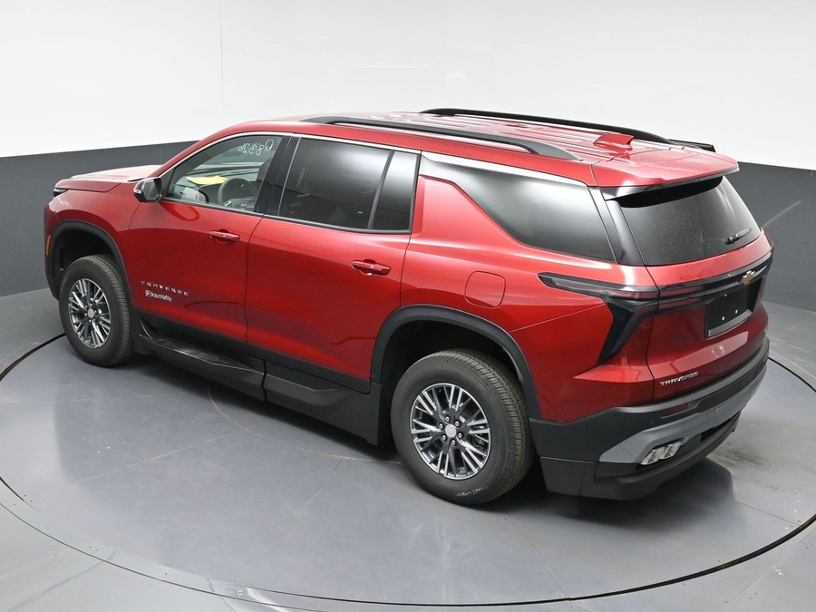 New 2026 Chevrolet Traverse 1LT - BraunAbility Side Entry In Floor Automatic Ramp
