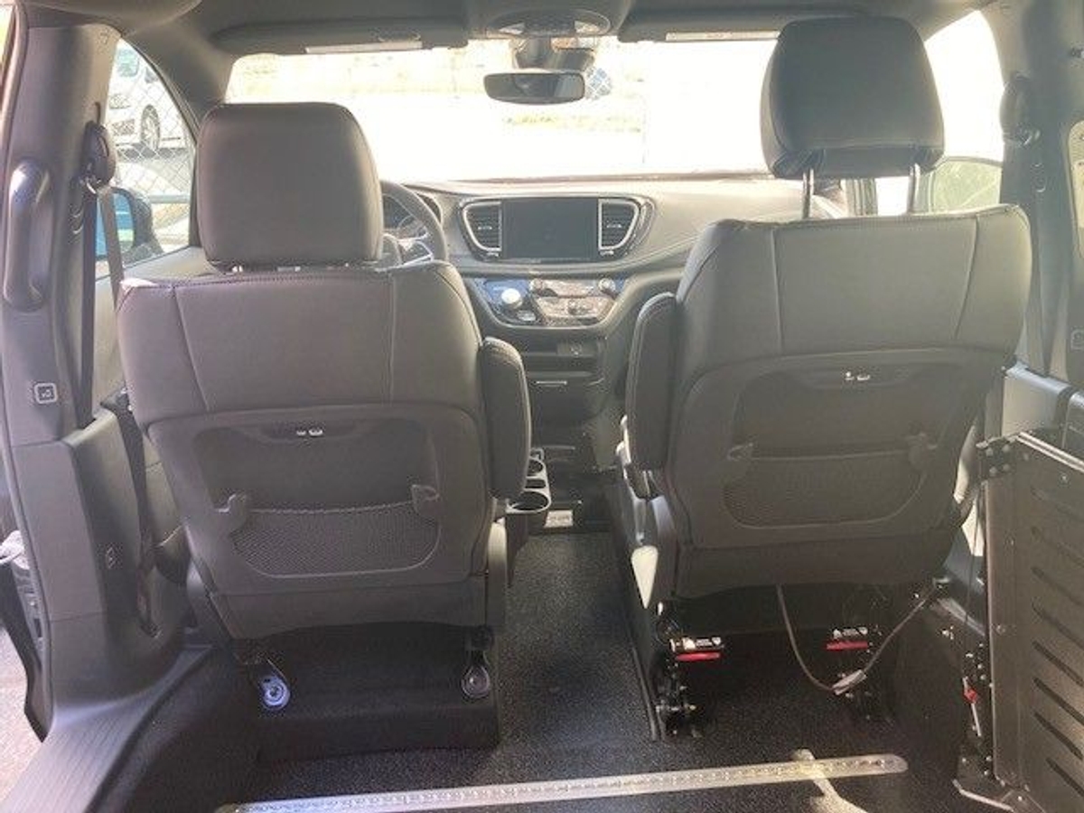 2026 CHRYSLER PACIFICA - Image 8