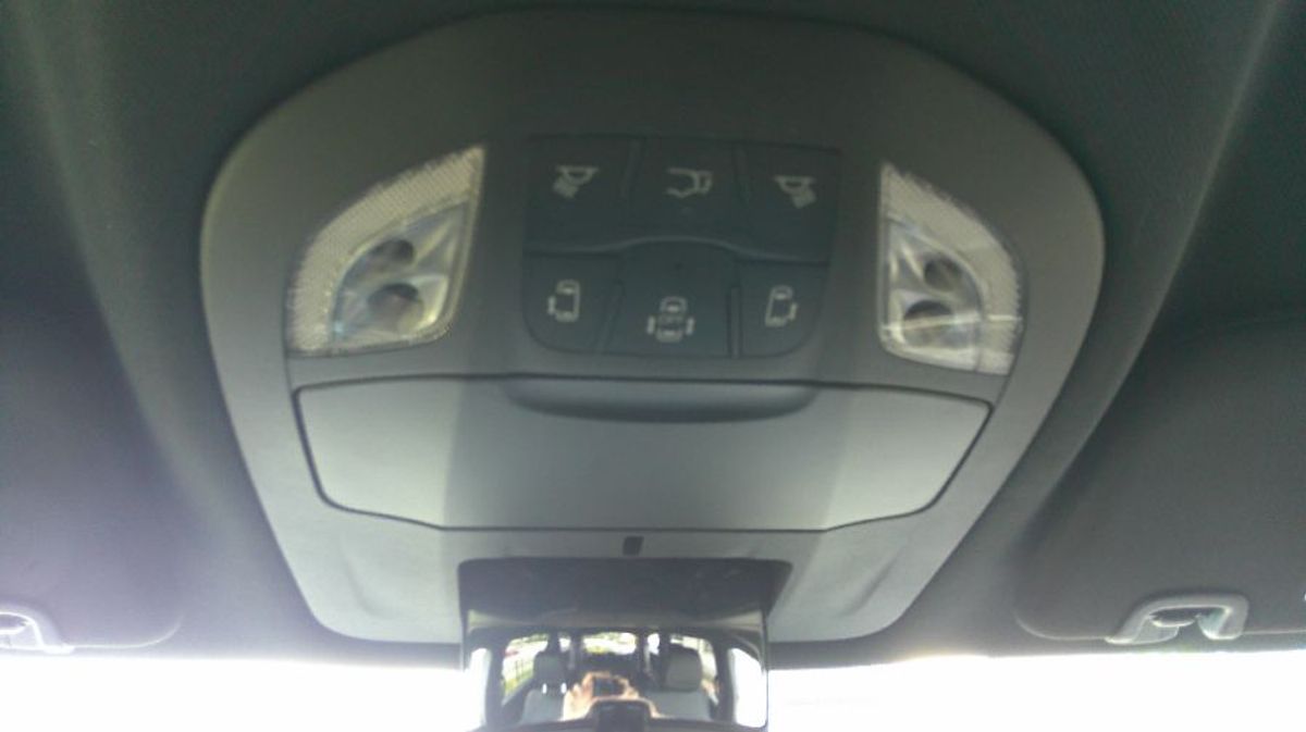 Grey Chrysler Pacifica image number 12