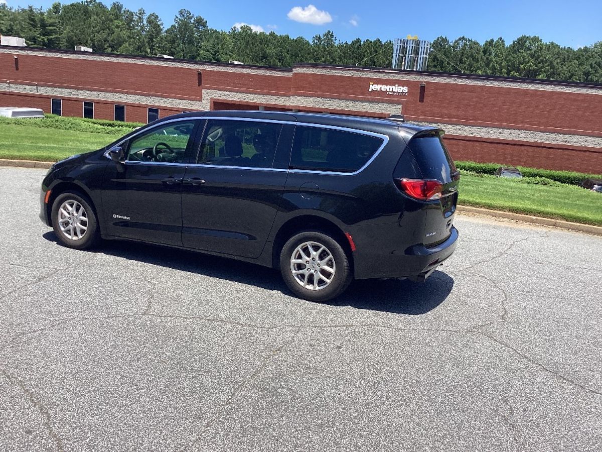 2024 CHRYSLER VOYAGER - Image 4