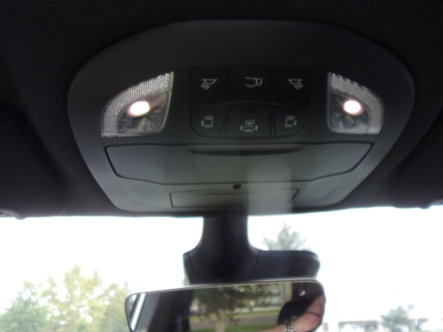 2027 Chrysler Voyager LX - Photo 17