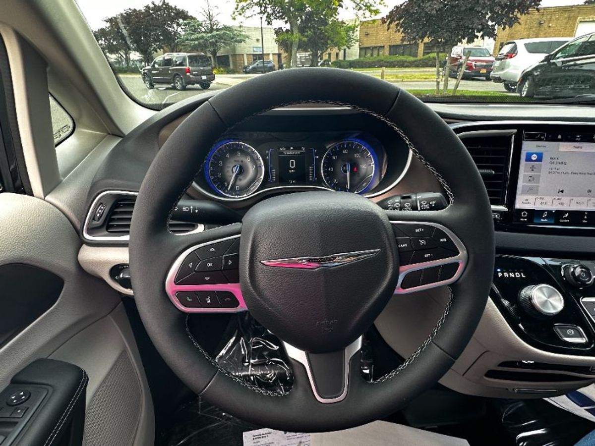 2023 CHRYSLER VOYAGER - Image 24