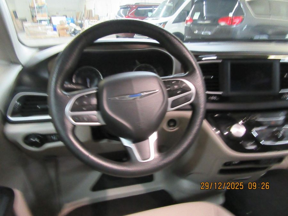 2021 CHRYSLER VOYAGER - Image 23