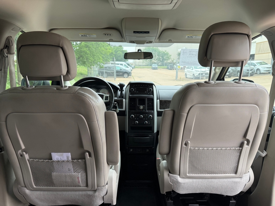 Used 2010 Dodge Grand Caravan SXT - BraunAbility Side Entry Entry Fold Out Automatic Ramp