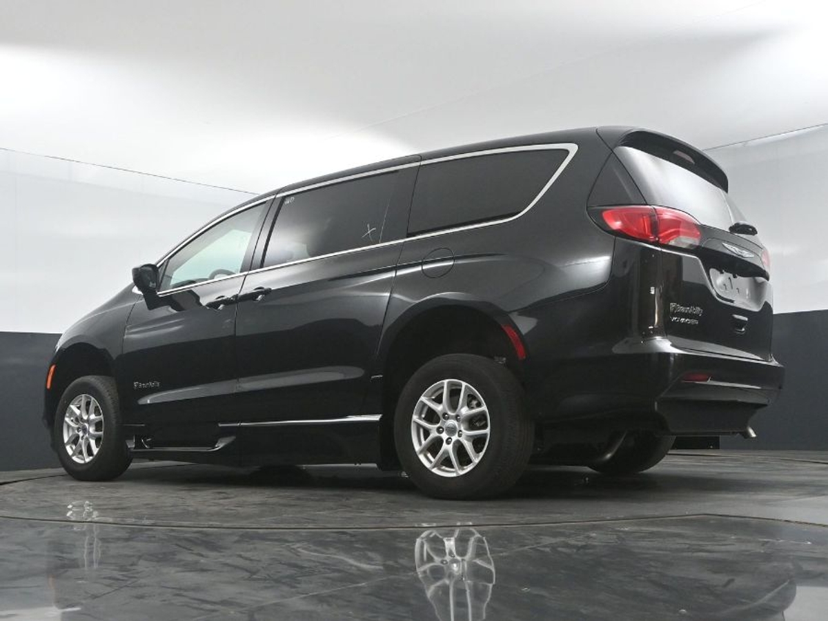 2023 CHRYSLER VOYAGER - Image 20