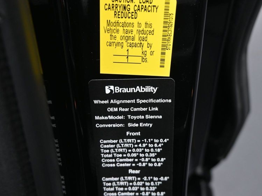 New 2026 Toyota Sienna Hybrid XLE Add - BraunAbility Side Entry Fold Out Automatic Ramp